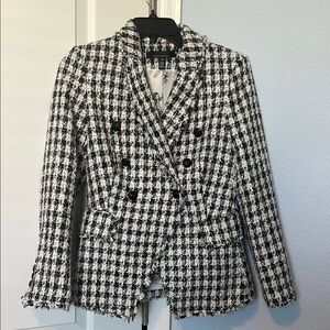 Timeless Black and White Houndstooth Blazer